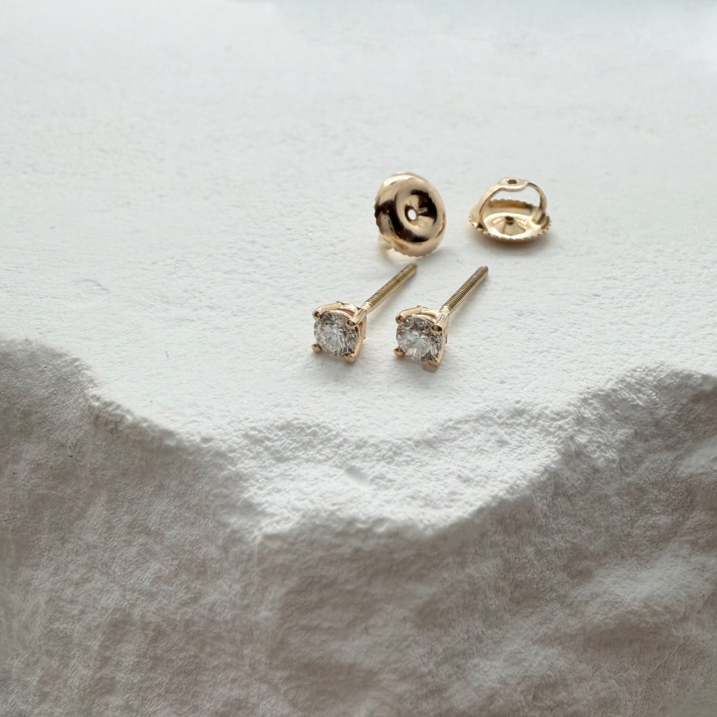 Auksiniai deimantų auskariukai 0.2ct